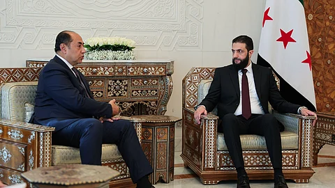 "الشرع" يستقبل وفداً رفيعاً من جامعة الدول العربية.. "الشيباني": سوريا تتطلع للعودة إلى "الجامعة"