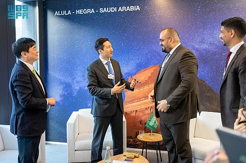 دافوس.. وزير الاقتصاد يجتمع مع الرئيس التنفيذي لشركة "إتش دي هيونداي"