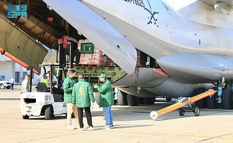 الطائرة الإغاثية السعودية الرابعة عشرة تصل إلى مطار دمشق الدولي
