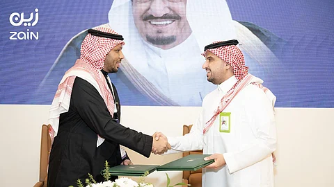 توقيع مذكرة تفاهم بين "وزارة الحج والعمرة" و"زين السعودية" لإثراء التجارب الرقمية