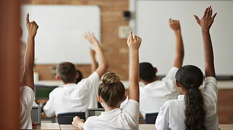 ليس الكتاب فقط.. دراسة تكشف مفتاح النجاح الدراسي والصحة النفسية للأطفال