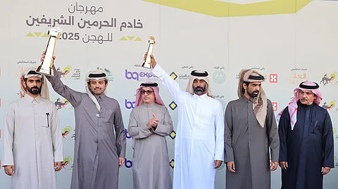 مهرجان خادم الحرمين الشريفين للهجن.. الإمارات في صدارة قائمة الكؤوس