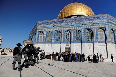 القدس المحتلة.. مستعمرون ينظمون حفلًا استفزازيًا لدخول قرار حظر الأونروا حيز التنفيذ