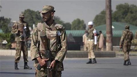 مقتل 12 مسلحاً و18 جندياً خلال تطورات أمنية جنوب غرب باكستان