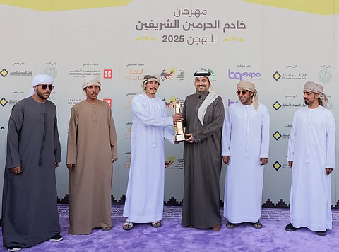 مهرجان خادم الحرمين الشريفين للهجن: "بن جلوي" يتوج الأبطال.." طويق "أول مطية عمانية تتوَّج بالكأس
