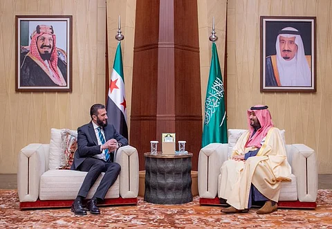 زيارة أحمد الشرع للرياض.. دعم سعودي لاستقرار سوريا