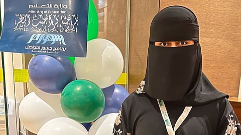 طالبات الطائف يتألقن في برنامج جسور التواصل وتحدي الإلقاء