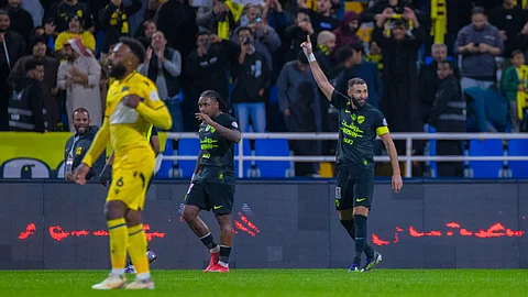 الاتحاد: الحظ الليلة "كريم".. "بنزيما" يصيب التعاون في مقتل