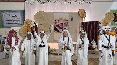 شاهد.. "سبق" ترصد احتفالات مدارس تعليم الطائف بـ "يوم التأسيس"