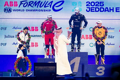 "القاضي" يُتوِّج الألماني "غونتر" بالجولة الثالثة من سباق جدة إي بري 2025