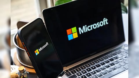 رغم خططها لاستثمار 80 مليار دولار.. اعتراف خطير من "مايكروسوفت" بشأن الذكاء الاصطناعي