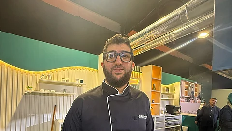 منتدى حلال بمكة.. الشيف رامي يروي رحلته من شغف الطفولة إلى ثقافة الغذاء النقي