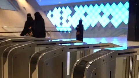 "محطة قصر الحكم".. تحفة معمارية جديدة تنضم لقطار الرياض وشعارها "العمارة السلمانية"
