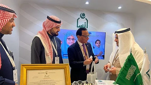 "إنسان" تبرز في منتدى الرياض الدولي الإنساني بتقديم مشروع رعاية الأيتام في حضرموت