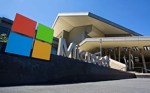 طرد موظفين من اجتماع "مايكروسوفت" بعد احتجاجهم على التعاون مع الجيش الإسرائيلي خلال العدوان على غزة
