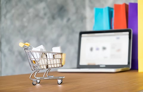 في ظل "حُمَّى التسوُّق" في بداية الشهر الكريم.. كيف غيَّرت التكنولوجيا عادات التسوُّق في السعودية؟