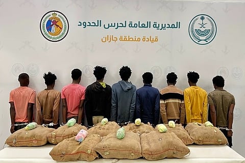 حرس الحدود بجازان يقبض على 9 مخالفين لنظام أمن الحدود بحوزتهم 180 كجم من القات