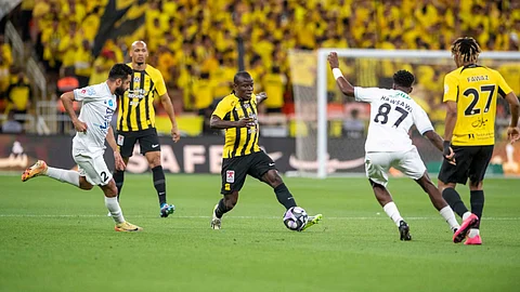 جانب من لقاء الاتحاد والأخدود