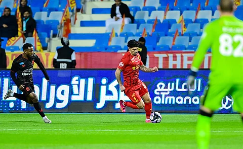 جانب من لقاء القادسية والرياض