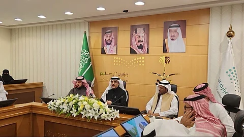 "الغامدي" لمديري المدارس : الاختبارات الوطنية والدولية تعزز الجودة التعليمية وتحقق رؤية الوطن