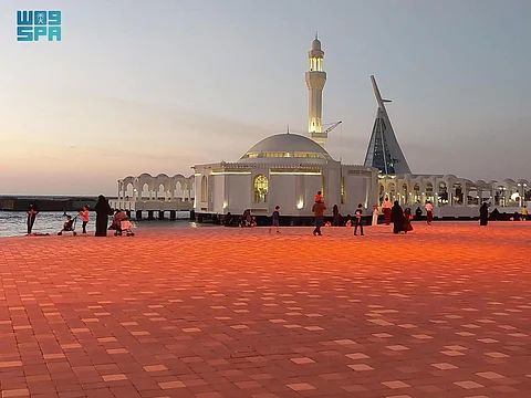 مسجد الرحمة بجدة.. تحفة معمارية مزجت فن العمارة الإسلامية التقليدية والحداثة