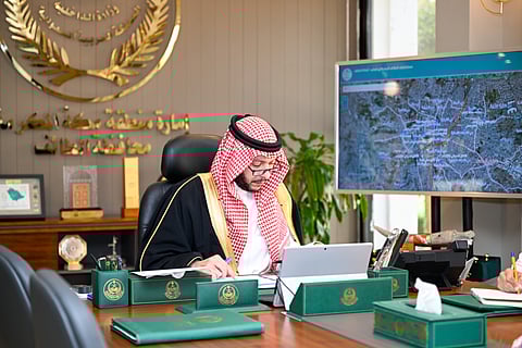 محافظ الطائف يترأس اجتماع "مراكز الأحياء" ويؤكد أهمية تعزيز الترابط المجتمعي