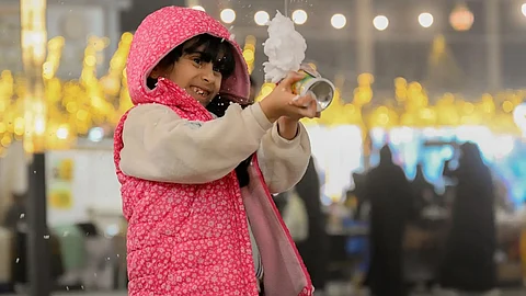 صور من الباحة.. ليالي رمضان بسوق البلد تجذب الزوار والأهالي