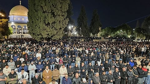 65 ألف مصلٍ يؤدون العشاء والتراويح في "الأقصى"