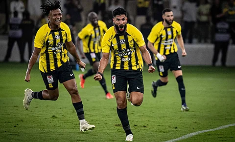 الاتحاد يكسر سلسلة التعادلات المتتالية .. صحف ومواقع عالمية تتفاعل مع فوز الاتحاد على الرياض