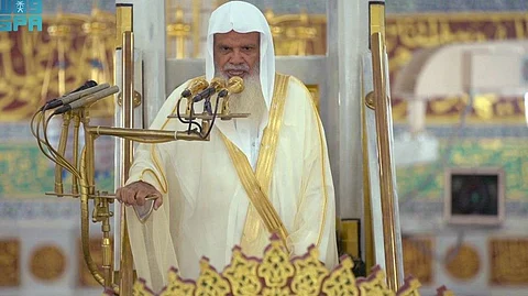 الزكاة حصن القلوب وطهارة الأموال.. خطيب المسجد النبوي يدعو إلى إحسان العبادة في الشهر الفضيل