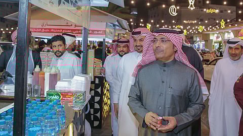 في 3 مواقع تجارية.. أمين الطائف يُدشِّن "بسطة خير" لتمكين الباعة الجائلين الأكثر احتياجًا