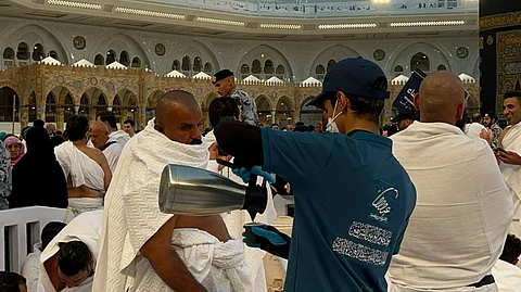 ربع مليون وجبة يقدّمها "وقف الملك عبدالله بن عبدالعزيز لوالديه" بالحرم المكي في النصف الأول من رمضان