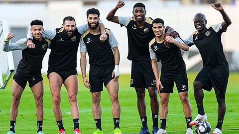 الاتحاد يواصل تدريباته أثناء فترة التوقف استعدادًا لمواجهتَيْ الشباب والأهلي