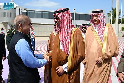 رئيس الوزراء بجمهورية باكستان الإسلامية يُغادر جدة