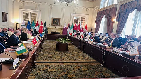 اللجنة الوزارية تؤكد رفض تهجير الفلسطينيين وتدعو إلى تنفيذ كامل لاتفاق وقف إطلاق النار في غزة