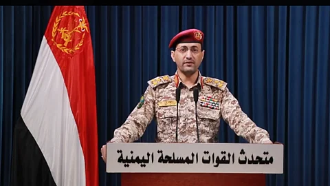 الحوثيون يعلنون قصف مطار بن غوريون وحاملة "هاري ترومان"