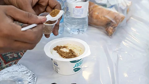 الدَّقة المدينية تزين السُّفرة الرمضانية في المسجد النبوي.. أصالةٌ متجذرة وعراقةٌ ممتدة