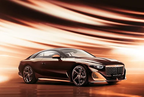 Bentley تكشف عن The Black Rose بلمسات ذهبية وردية وتقنية الطباعة ثلاثية الأبعاد