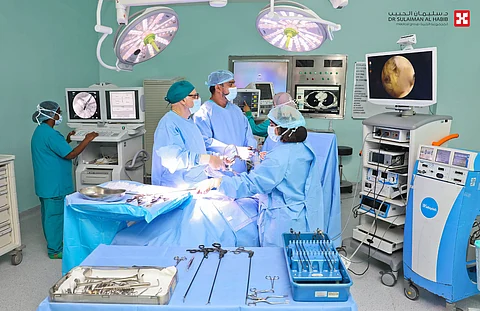 مستشفى الدكتور سليمان الحبيب بالخُبر ينقذ طفلاً عانى تجمُّع السائل اللمفاوي بالصدر