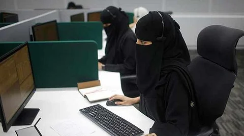 البطالة تنخفض إلى 7% في السعودية.. ومشاريع الرؤية تواصل دفع التنمية المستدامة
