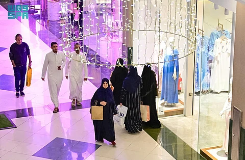شاهد.. أسواق الشرقية تشهد إقبالًا كبيرًا مع قرب عيد الفطر