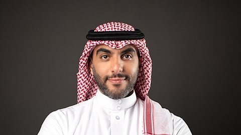 استشاري يحذر: العيد لا يعني المخاطرة.. الألعاب النارية تهدد العيون وتؤدي إلى فقدان كامل للإبصار