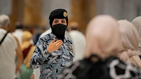 عبر منظومة متكاملة وخطط تشغيلية دقيقة.. جهود كبيرة لوزارة الداخلية في خدمة وتأمين ضيوف الرحمن