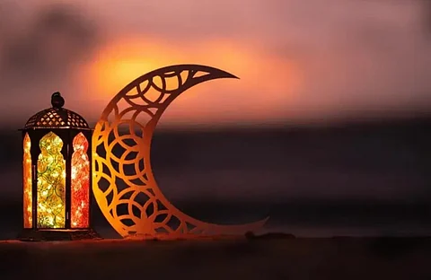 دولة عربية تفاجئ مواطنيها بإعلان عيد الفطر في ساعة متأخرة من الليل