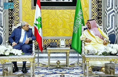 رئيس الوزراء بالجمهورية اللبنانية يصل جدة