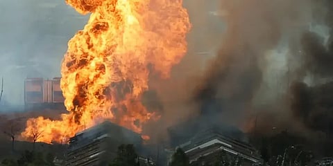 إصابة 33 شخصًا إثر اندلاع حريق في خط أنابيب غاز بماليزيا