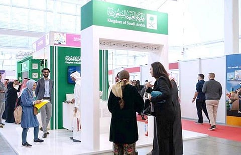 جناح مكتبة الملك عبدالعزيز العامة في بولونيا يحظى بإشادة الزوار الإيطاليين والمبتعثين