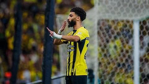 بهدفين.. الاتحاد يتجاوز العروبة ويوسع الفارق مع المطاردين