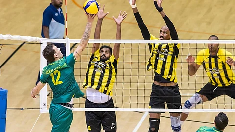 ممتاز الطائرة: الهلال يتخطى ضمك.. والخليج يُحقِّق فوزًا مهمًّا على الاتحاد