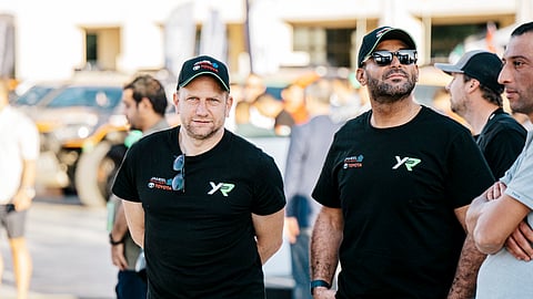 بطل الراليات يزيد الراجحي وملاحه تيمو غوتشالك